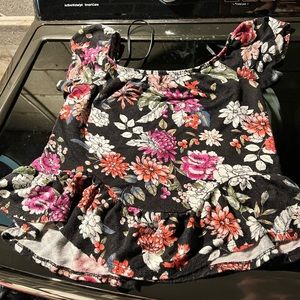 One Clothing floral top